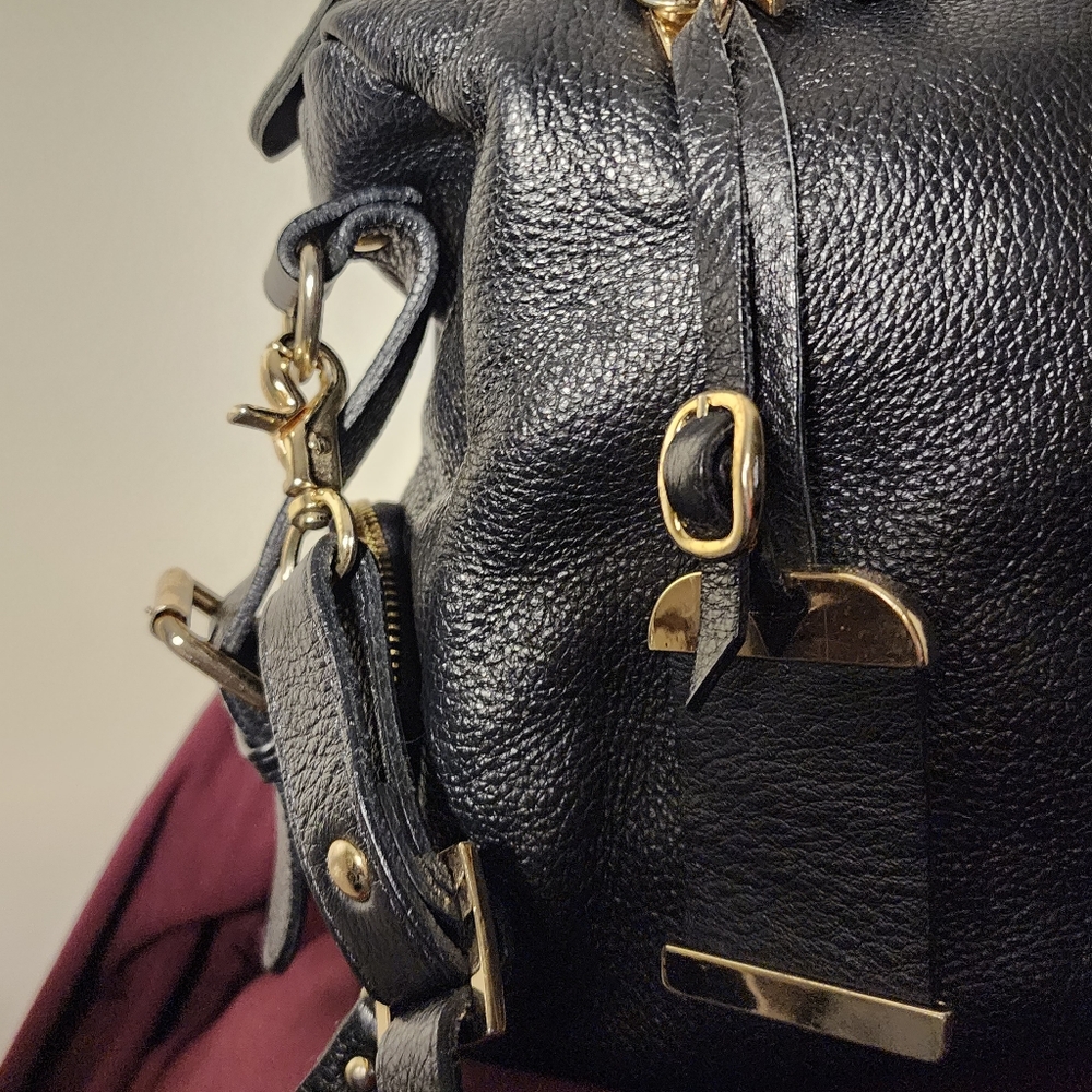 Handbags - Picture 8 of 11